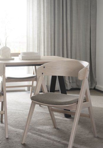ROWICO Waterton spisebordstol, m armlener - gr/brunt stoff og hvitkalket eik