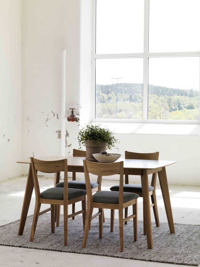 ROWICO Cirrus spisebord - lakkert eik, med butterfly tilleggsplate (150x90)