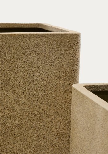 KAVE HOME Sett med 2 Minoa hye blomsterkasser med sennepssteinseffekt 44 x 44 cm