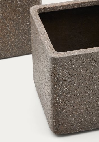KAVE HOME Sett med 2 Minoa-plantekasser med brun steineffekt 44 x 44 cm