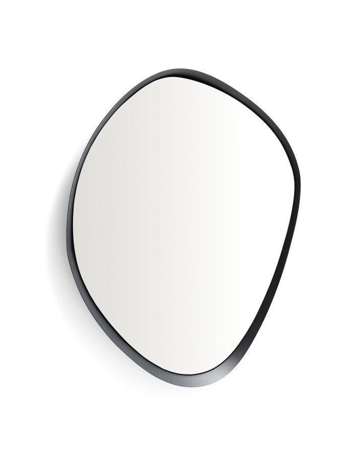 KAVE HOME v�gspejl, asymmetrisk - spejlglas og sort metal (85x93,5)