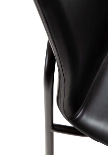 DAN-FORM Woof matbordsstol - vintage svart konstläder och svart stl