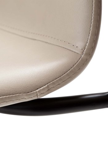 DAN-FORM Woof Esszimmerstuhl - Kaschmir-Kunstleder und schwarzer Stahl