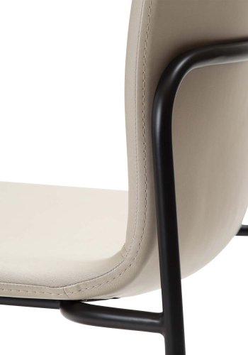 DAN-FORM Woof Esszimmerstuhl - Kaschmir-Kunstleder und schwarzer Stahl