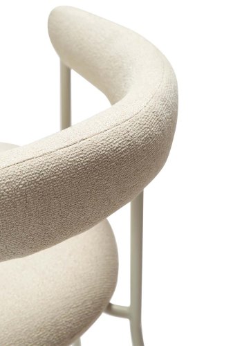 DAN-FORM Plenti lenestol - off-white bouclé-stoff og off-white stl