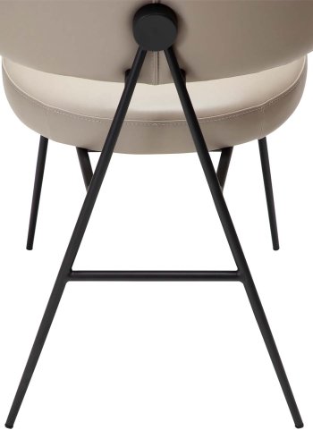 DAN-FORM Roost Esszimmerstuhl – Vintage-Kaschmir-Kunstleder und schwarzer Stahl