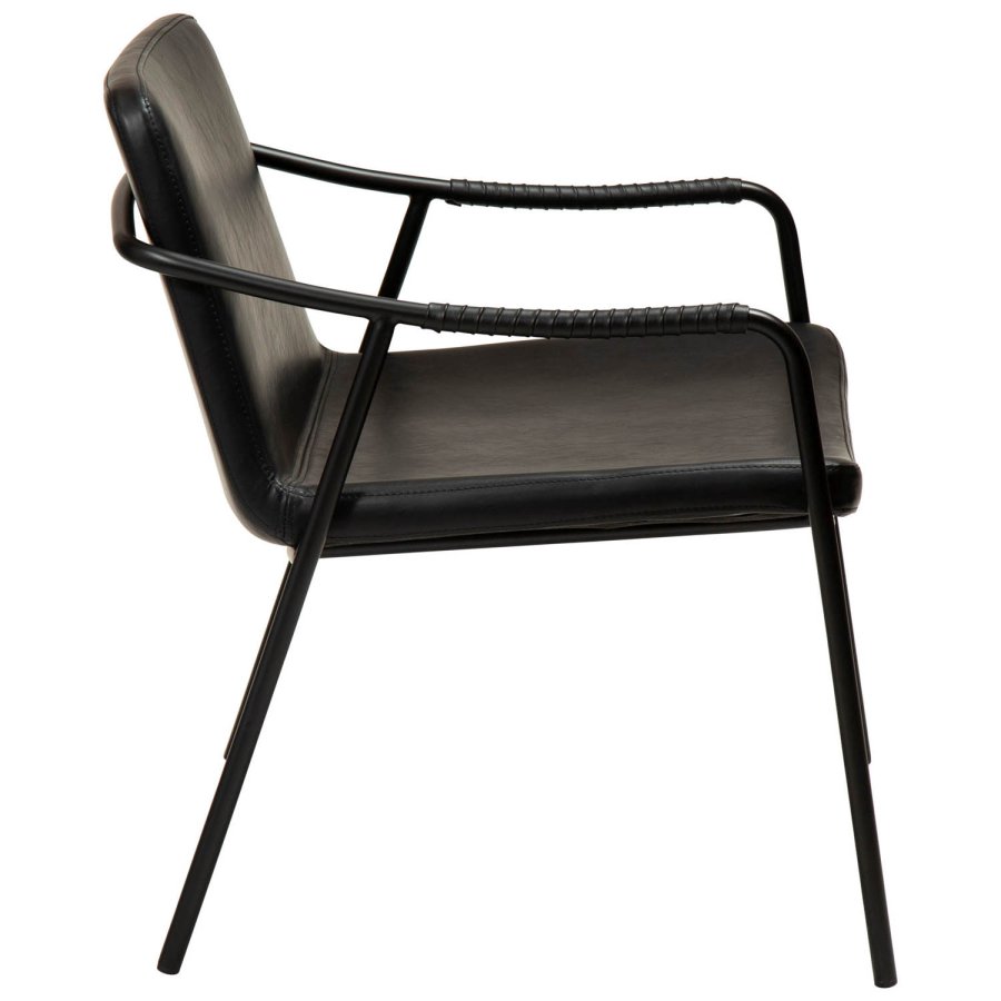 DAN-FORM Boto Loungesessel mit Armlehnen – Vintage-Kunstleder in Schwarz und schwarzer Stahl