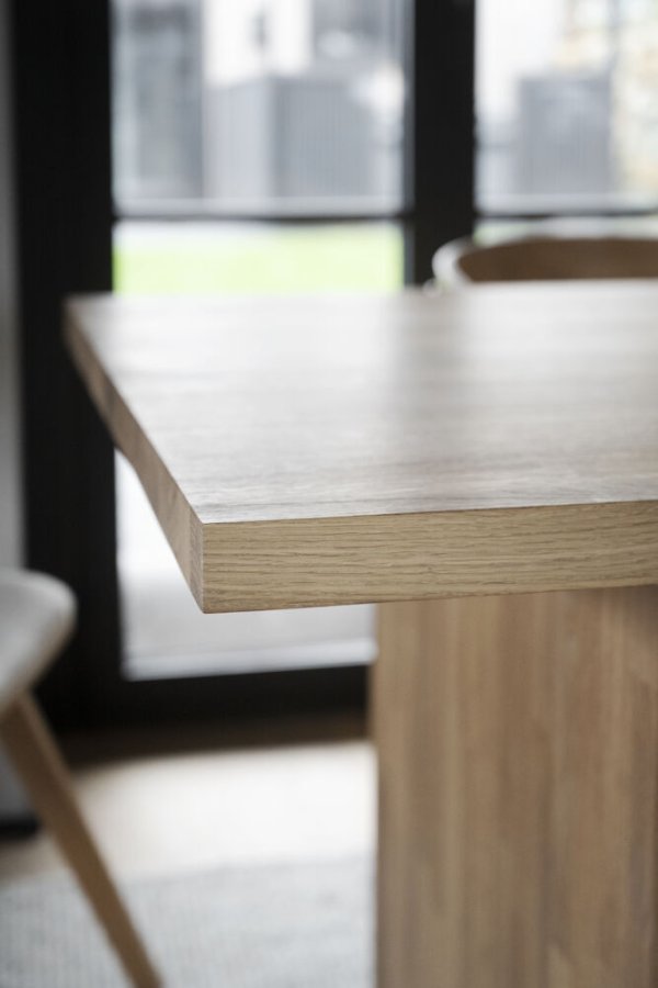 ROWICO Emmett spisebord, rektangulrt - naturlig eik (240x95)