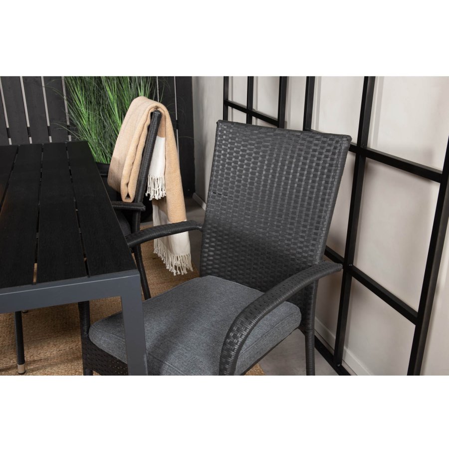 VENTURE DESIGN Gartenset mit Break-Tisch (150 x 90) und 4 Anna-Stühlen – schwarzes Eichenholz/Alu/Rattan 