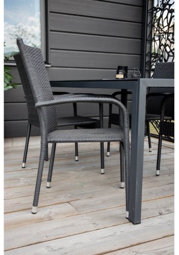 VENTURE DESIGN Gartenset mit Break-Tisch (150 x 90) und 4 Anna-Stühlen – schwarzes Eichenholz/Alu/Rattan 