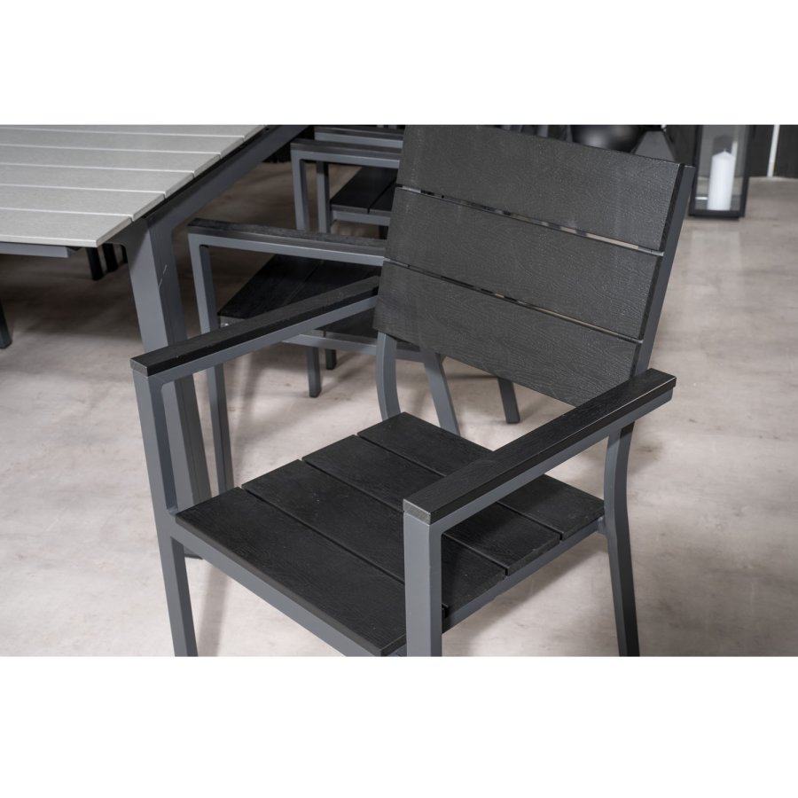 VENTURE DESIGN Levels hagesett med bord med uttrekk og 8 stoler med armlener - gr/svart i tre/svart aluminium