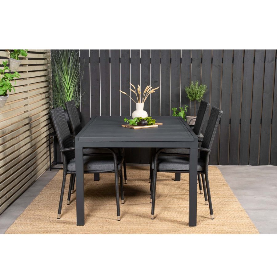 VENTURE DESIGN Gartenset mit Marbella-Tisch, mit Verlängerung und 4 Anna-Stühlen – schwarzes Eichenholz/Alu/Rattan 