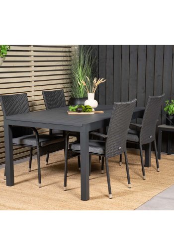 VENTURE DESIGN Gartenset mit Marbella-Tisch, mit Verlängerung und 4 Anna-Stühlen – schwarzes Eichenholz/Alu/Rattan 