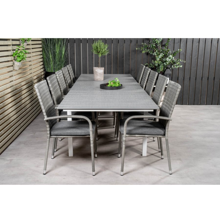 VENTURE DESIGN Gartenset mit Levels Tisch mit Verlängerung und 10 Anna Stühlen mit Armlehnen – graues Aintwood/Rattan