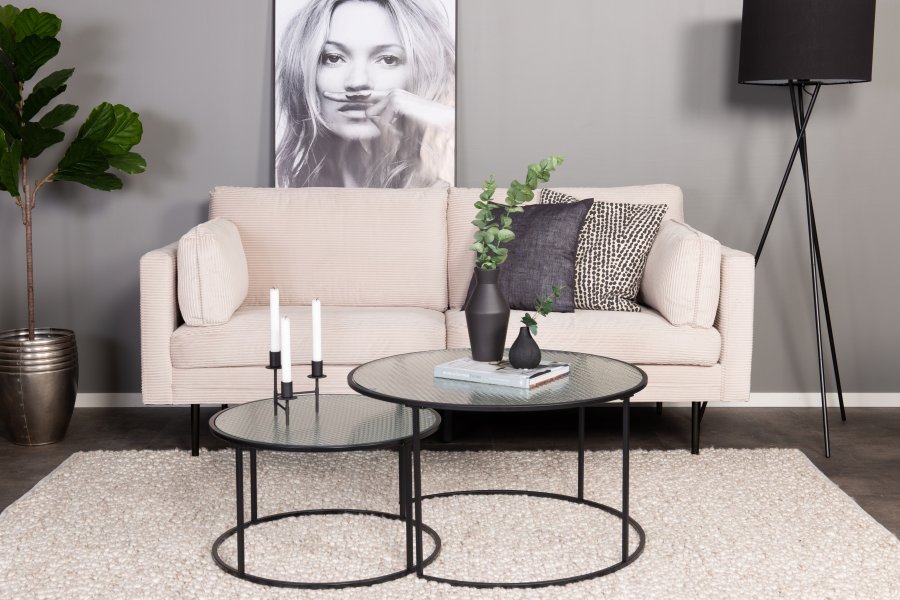 VENTURE DESIGN Boom 3-Sitzer-Sofa - beiger Samt und schwarzer Stahl