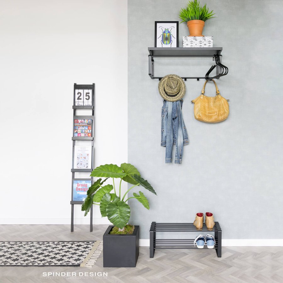 SPINDER DESIGN rektangulr Rex hattehylle, m. 5 knagger og hengerstang - sort melamin og stl