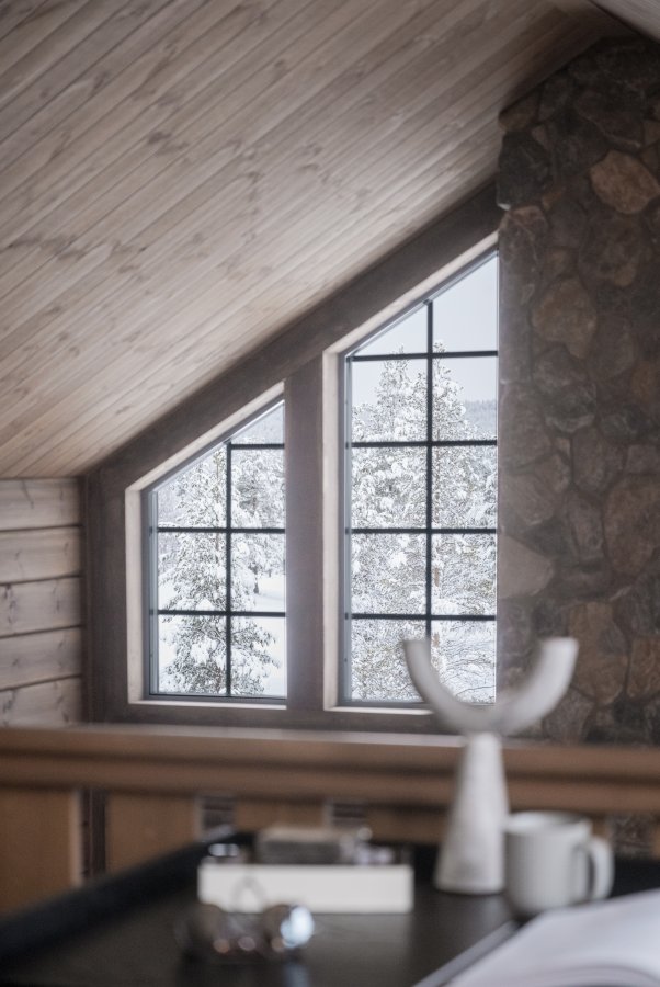 ROWICO Halifax skrivebord, m. 2 skuffer - svart eikefiner, eik og metall (120x61)