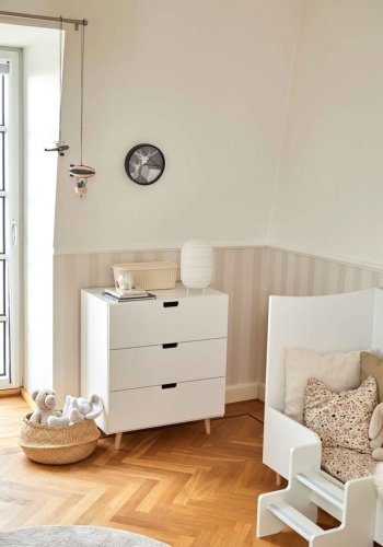 Manis-H Byr� med 3 l�dor - M�tt: 70*70*42 cm (H*L*B)