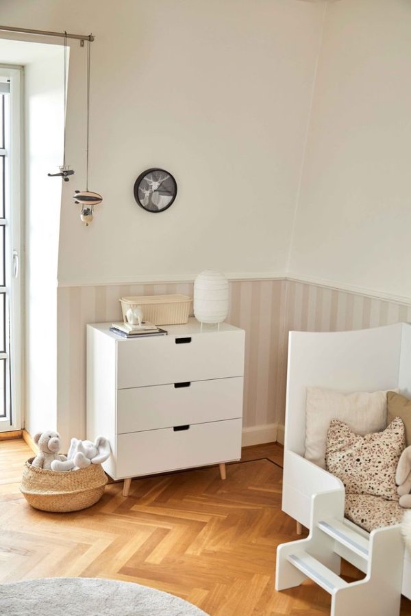 Manis-H Byr� med 3 l�dor - M�tt: 70*70*42 cm (H*L*B)