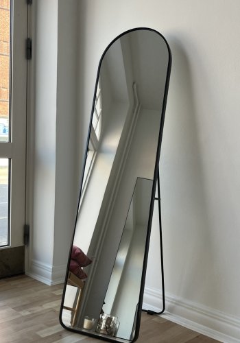 HOUSE NORDIC Madrid Standspiegel, rechteckig - Spiegelglas und schwarzes Aluminium (150x40)