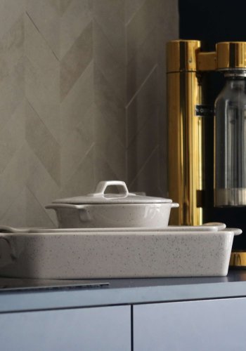 BROSTE COPENHAGEN Hasle ildfast form, med lokk - lys gr