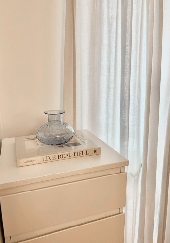 TVILUM Nova  Kommode – Weißes Verbundholz, (107 x 40)