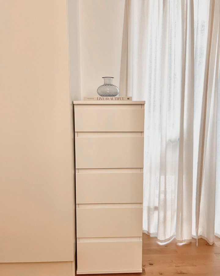 TVILUM Nova  Kommode – Weißes Verbundholz, (107 x 40)