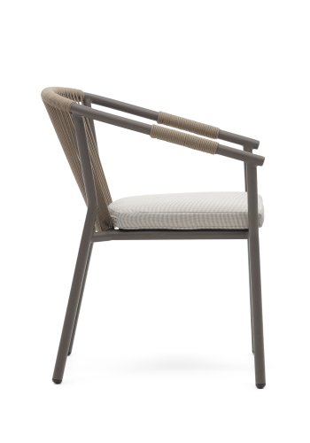 KAVE HOME Xelida hagestol, med beige stoffpute - brunt tau og brunt aluminium