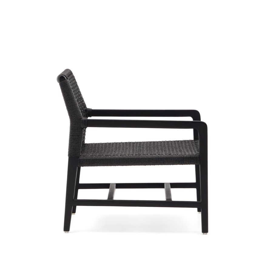 KAVE HOME Sabolla utendrs lenestol, med armlener - sort syntetisk flettet og svart teak