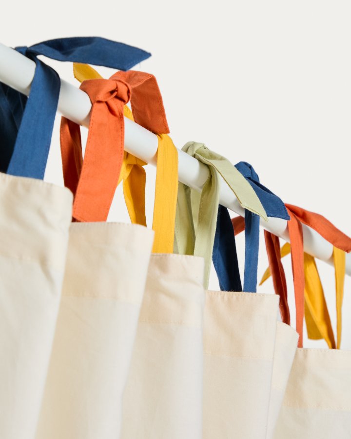 KAVE HOME Zelda gardin, m. multifarvede b�nd - hvid bomuld (135x270)