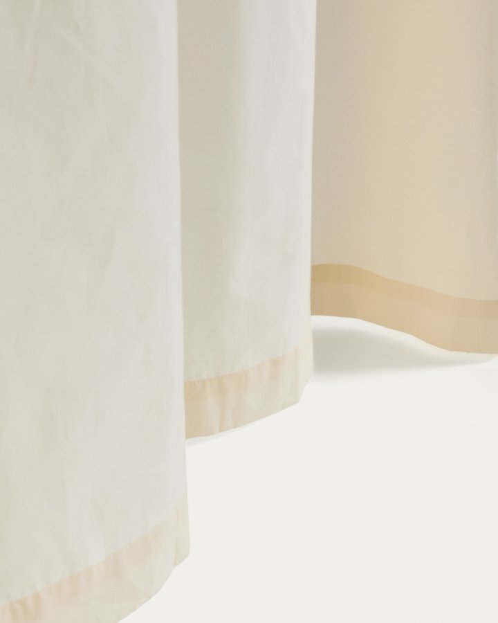 KAVE HOME Zelda gardin, m. multifarvede b�nd - hvid bomuld (135x270)