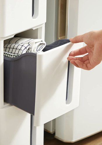 SONGMICS Plastikopbevaringsskuffer, Smal Opbevaringsvogn p� Hjul, 4-Skuffers Opbevaringst�rn til Badev�relse/K�kken, Pladsbesparende, 45 x 17 x 83 cm, Hvid og Gr� KFR008G01