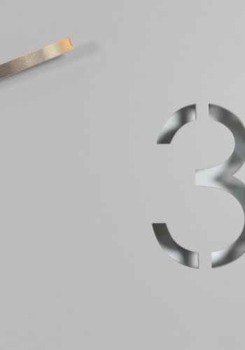 SPINDER DESIGN Time veggklokke, rund - taupe stl (80)