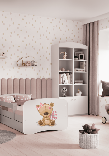 Babydreams barnekommode med bamse med blomster, m. 3 skuffer - hvit laminat