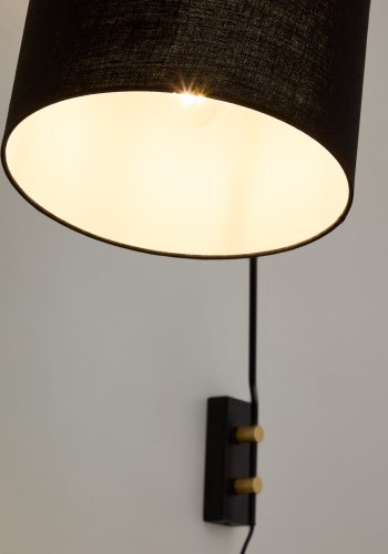KAVE HOME Jex vegglampe laget av svartmalt metall