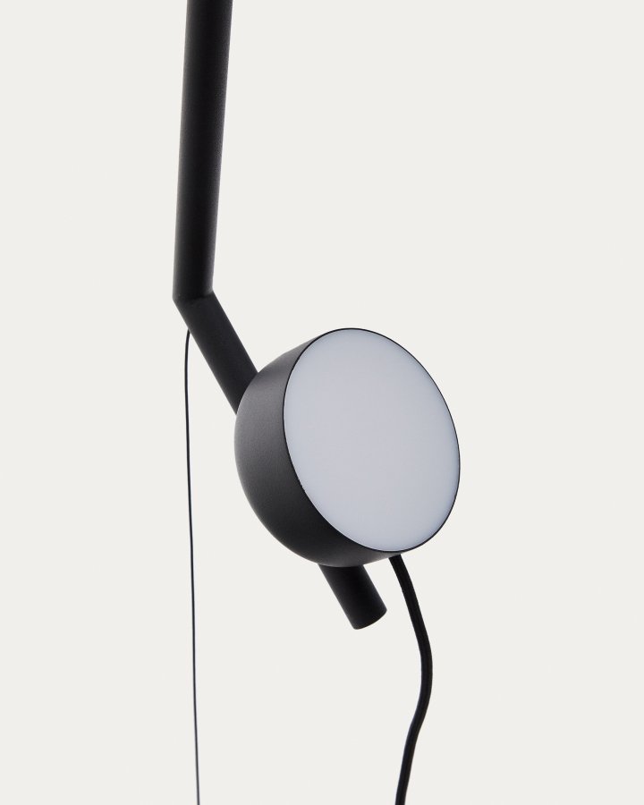 KAVE HOME Orey lampestativ i svart metall med spotlight i flere posisjoner