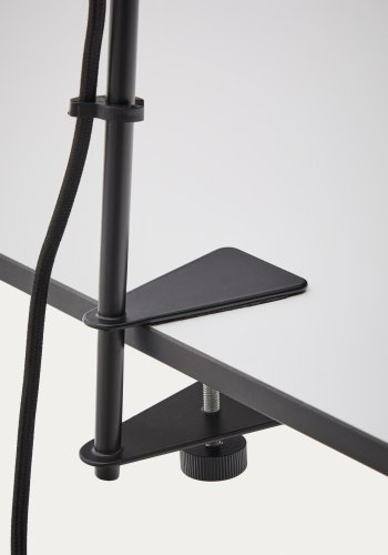 KAVE HOME Jula skrivebordslampe med klemme i svart metall