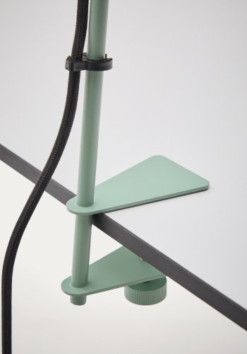 KAVE HOME Jula skrivebordslampe med klemme i grnt metall