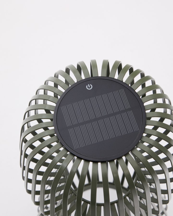 KAVE HOME Reiba solcelledrevet bordlampe i grnt metall