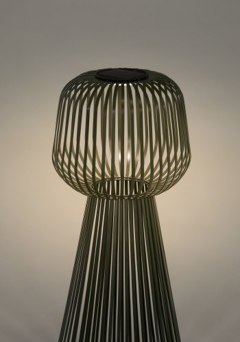 KAVE HOME Reiba grnn solcelledrevet gulvlampe i metall