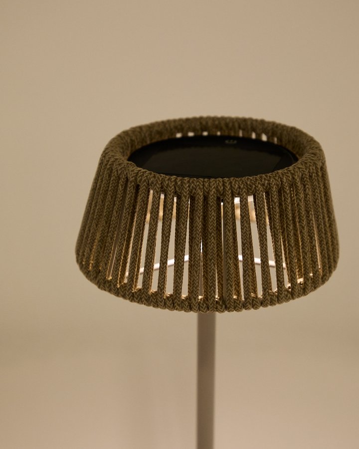 KAVE HOME Aldet utendrs solcelledrevet bordlampe i gr tauledning