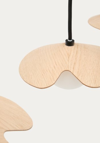  KAVE HOME Wilara taklampa i ekfaner med 3 vita rkfrgade glaskulor