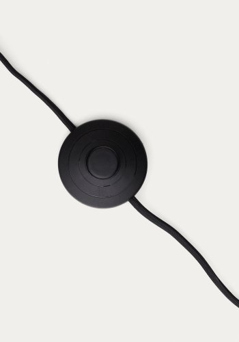 KAVE HOME Manie gulvlampe i metall med svart stpejernseffekt