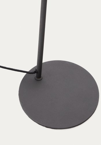 KAVE HOME Manie gulvlampe i metall med svart stpejernseffekt