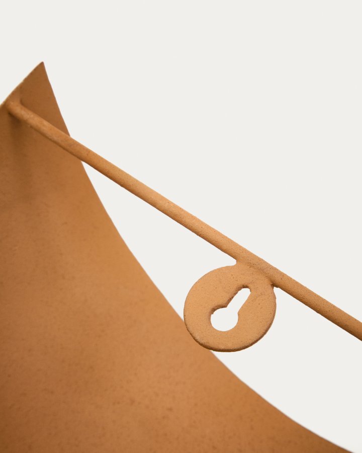 KAVE HOME Nibla veggmontert lampe i metall med terrakottaeffekt