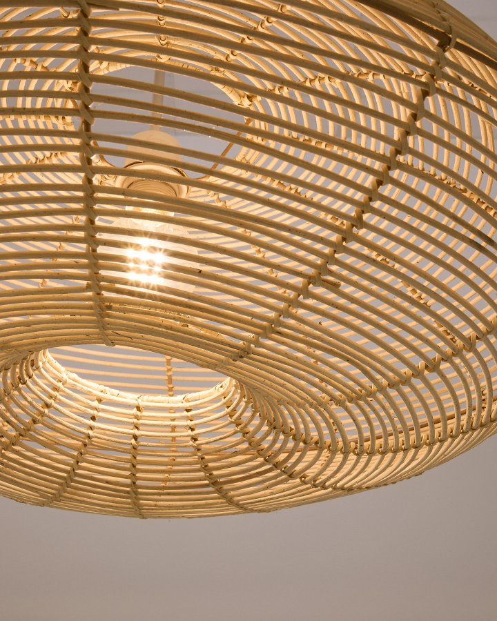 KAVE HOME Flaro loftlampesk�rm, rund - rattan med lys finish (�70)