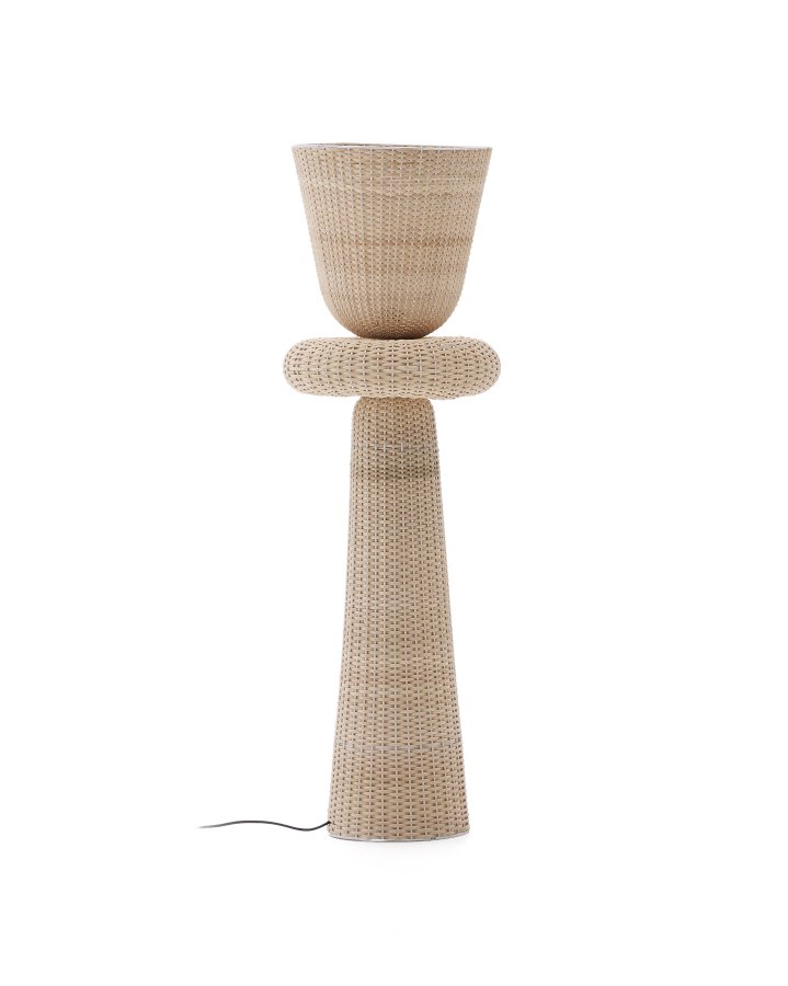 KAVE HOME Neuda gulvlampe i rotting med lys finish