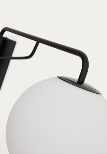 KAVE HOME Eilo v�glampe - matteret glaskugle og sort st�l