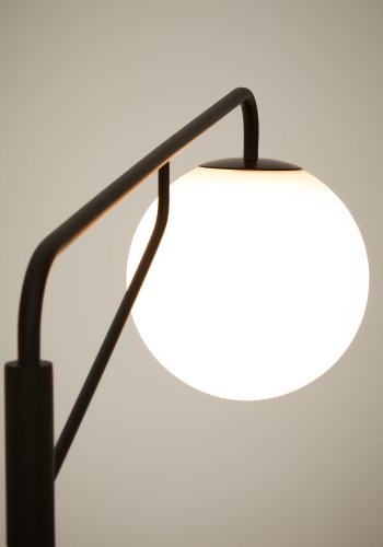 KAVE HOME Eilo gulvlampe - matteret glaskugle og sort st�l