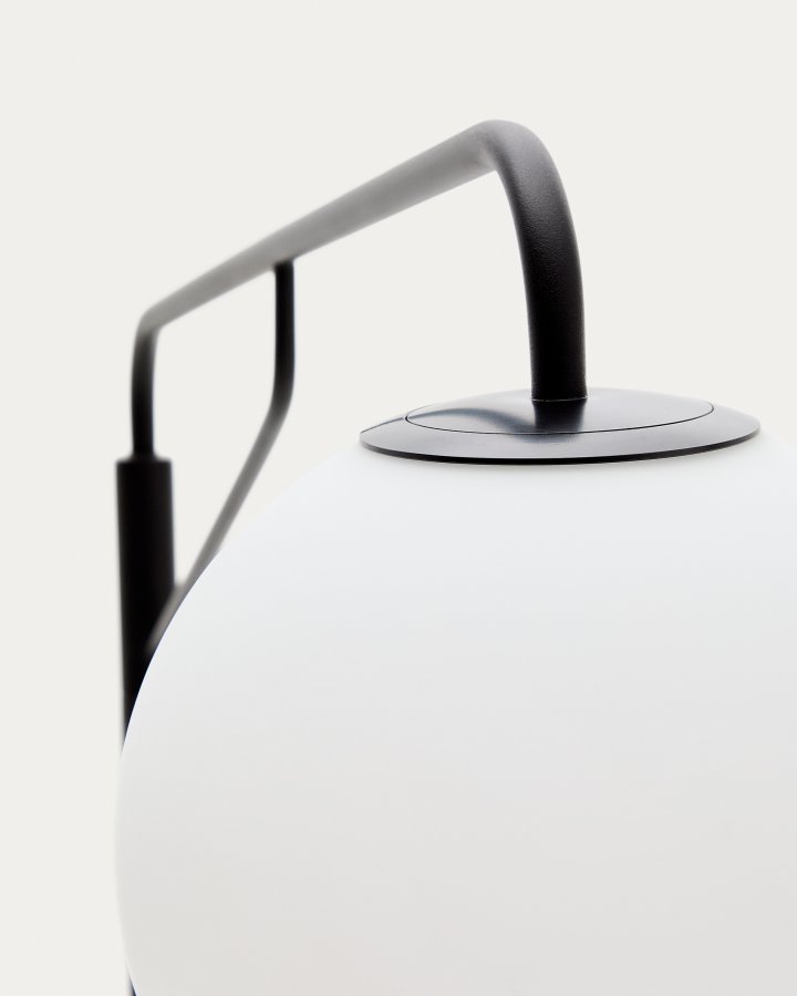 KAVE HOME Eilo gulvlampe - matteret glaskugle og sort st�l